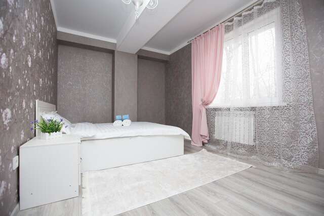 Апартаменты New luxary apartment i the city center Алматы-4